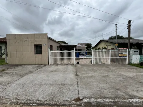 Alugar Casa / Padrão em Charqueadas. apenas R$ 1.200,00