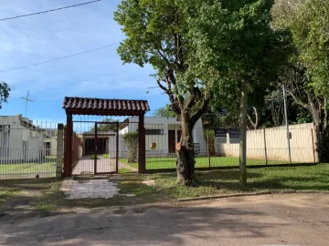 Alugar Casa / Padrão em Charqueadas. apenas R$ 300.000,00