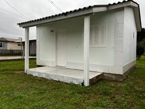 Casa de 01 dormório com terreno amplo no bairro São Lourenço, em Charqueadas/RS